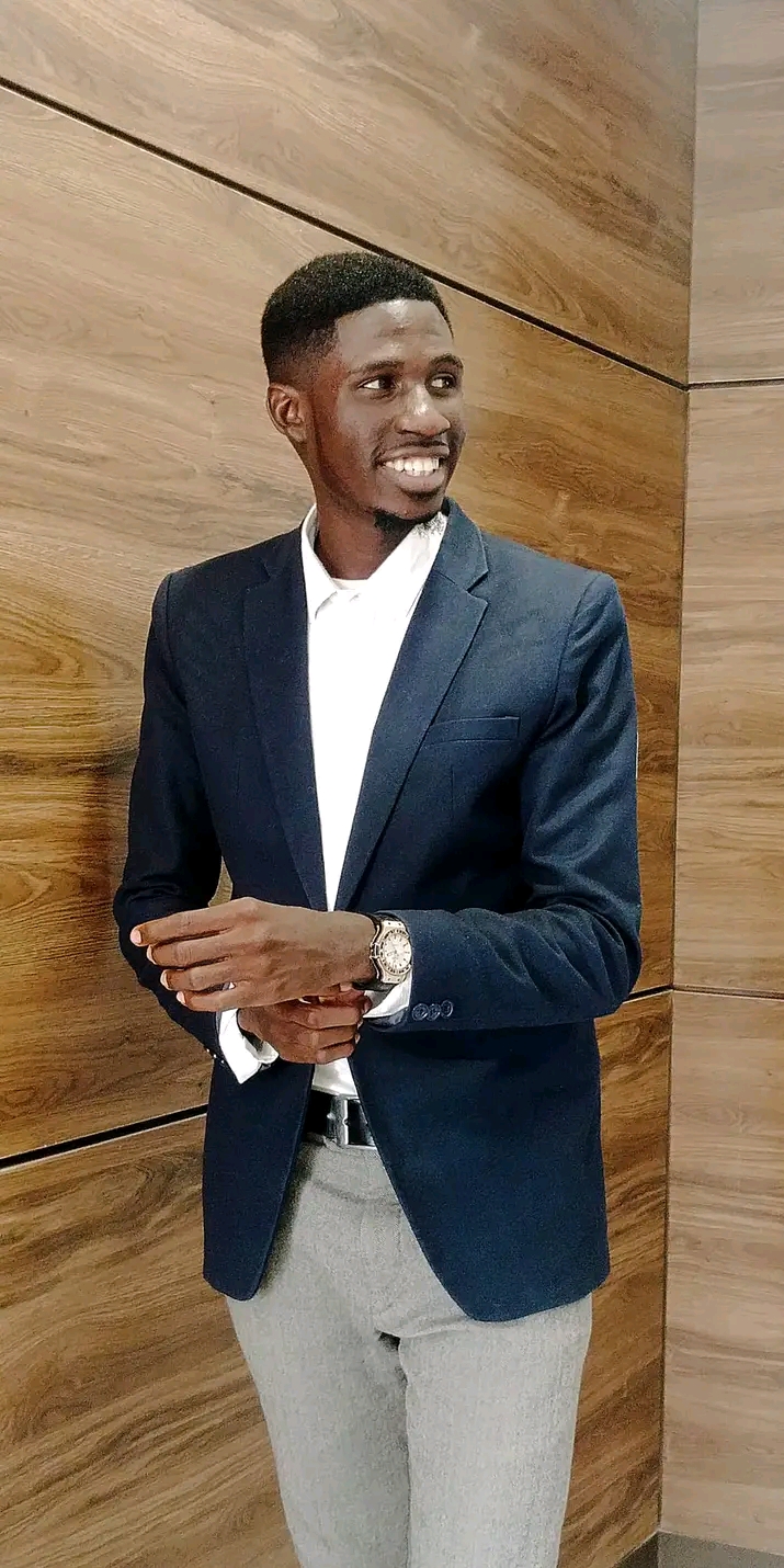 Edwin Mek Kapesa